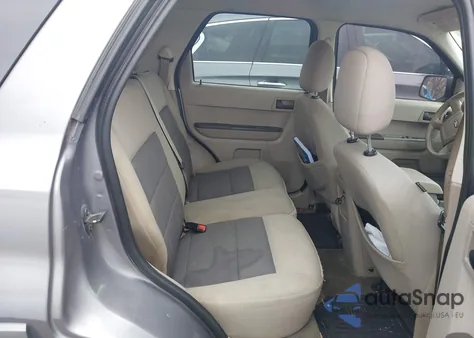 2008 Ford Escape Xlt z USA, uszkodzony, nr VIN 1FMCU03138KB76624